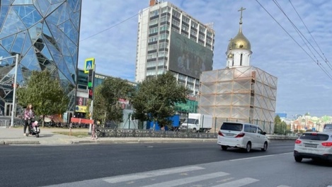Асфальт возле часовни на Красном проспекте обновили в Новосибирске