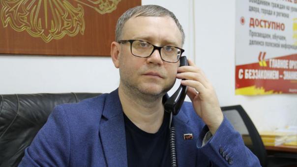 Эксперт объяснил ситуацию со штрафами за «неправильные» двери в Новосибирске