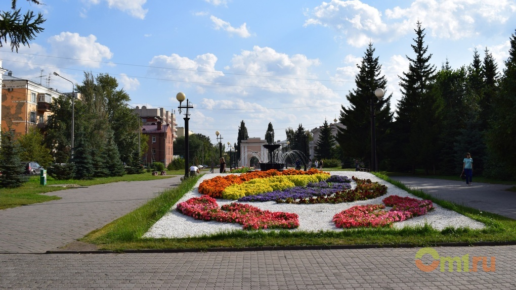 На субботнике в Омске высадят 12 000 цветов