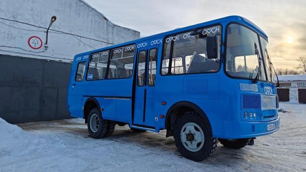 В Омскую область приехали синие брендированные автобусы