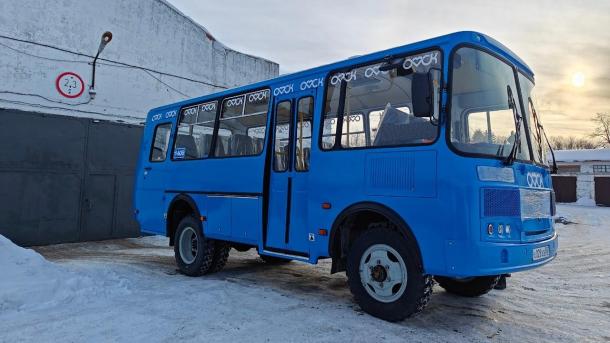 В Омскую область приехали синие брендированные автобусы