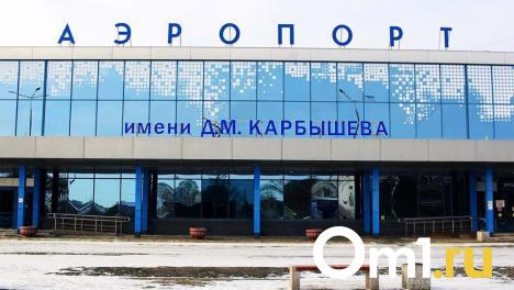 Задержали на 10 часов: рейс из Омска в Санкт-Петербург не смог вылететь вовремя