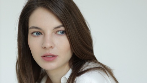 «Дерзкая и яркая героиня»: актриса Наталья Бардо рассказала о роли в сериале «Девушки с Макаровым»