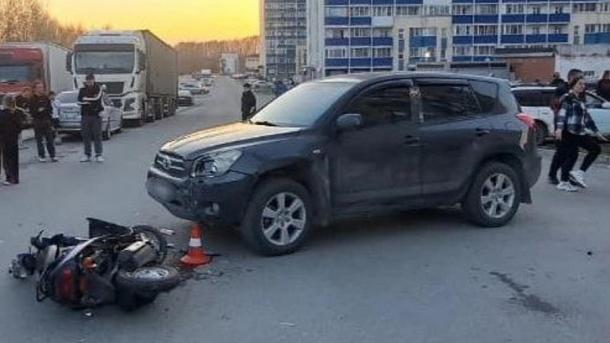 ДТП в Первомайском районе: водитель автомобиля Toyota RAV4 сбила мальчика на мопеде