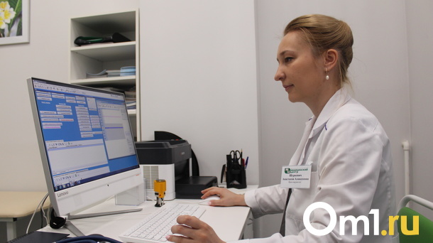 «Ждут по несколько дней»: как новосибирцам получить больничный, если врача долго нет