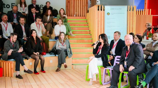 Более трех тысяч предпринимателей стали участниками бизнес-кафе на ПМЭФ