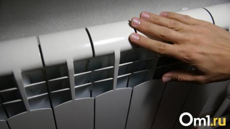 Из-за морозов тепло в омские дома подадут с повышенной температурой