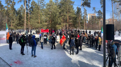 Митинг против повышения тарифов ЖКХ в Новосибирске не привлёк внимания горожан