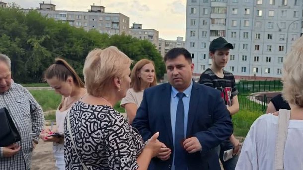 Роман Яковлев поддержал перенос Хилокского рынка, создание бассейнов и виадука в Ленинском районе
