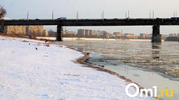 Омичам рассказали, когда в городе начнёт таять снег
