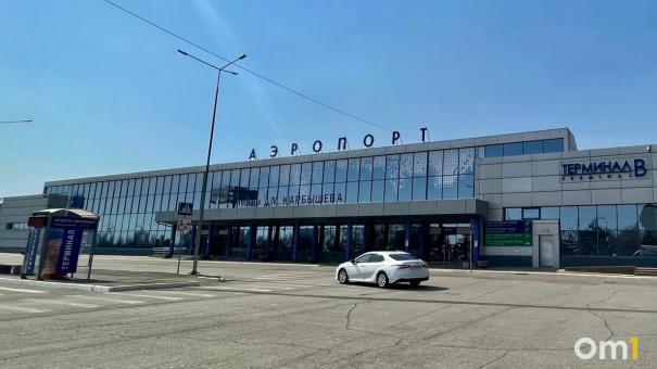 В омском аэропорту задержали пьяного пассажира из Тулы