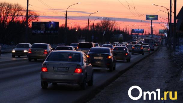 Омичам рассказали, как сэкономить на такси в новогоднюю ночь