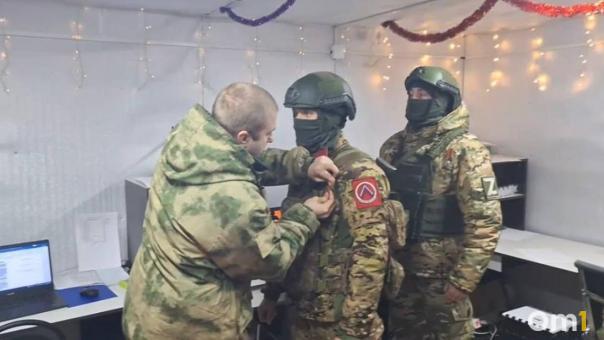 Двоих бойцов СВО из Новосибирской области наградили медалями