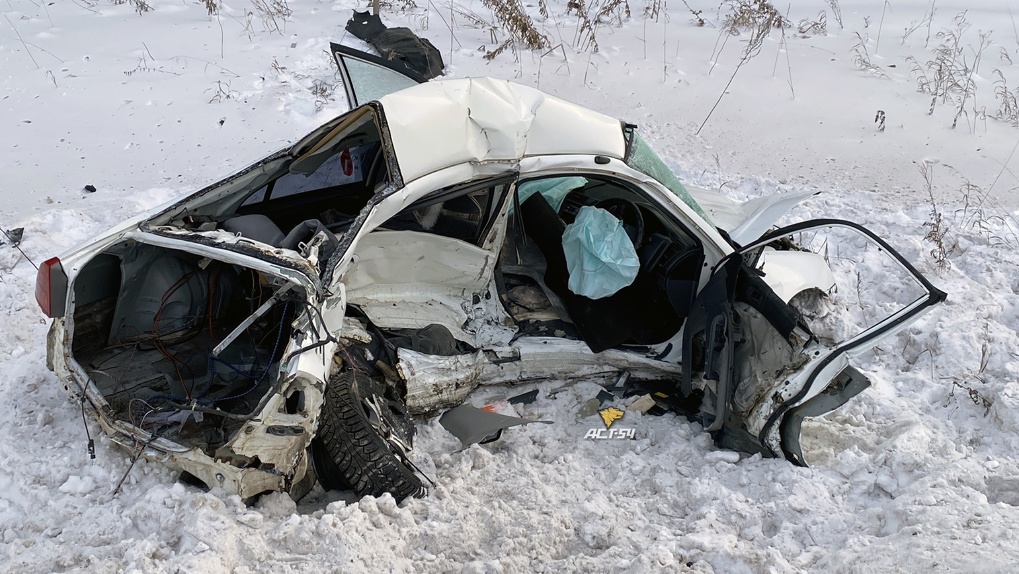 Смертельное ДТП в Новосибирской области: водитель погиб в лобовом столкновении