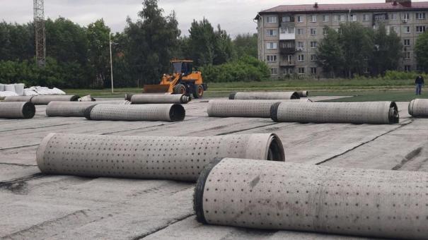 На омском стадионе за 5,6 миллиона заменят футбольное покрытие