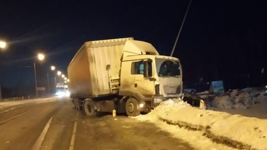 Неопытный водитель отправил на тот свет 47-летнего пассажира после ДТП под Новосибирском