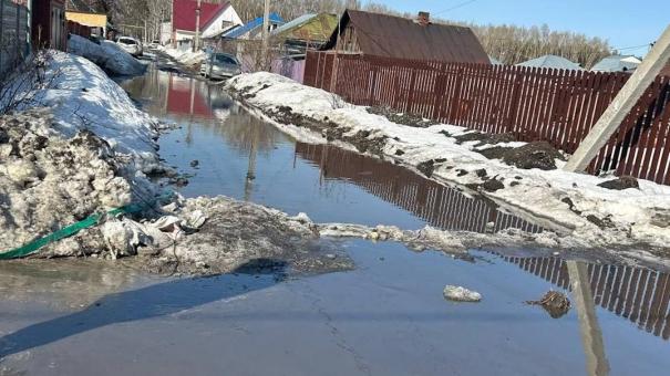 Ливнёвки не справляются: Первомайский район Новосибирска уходит под воду