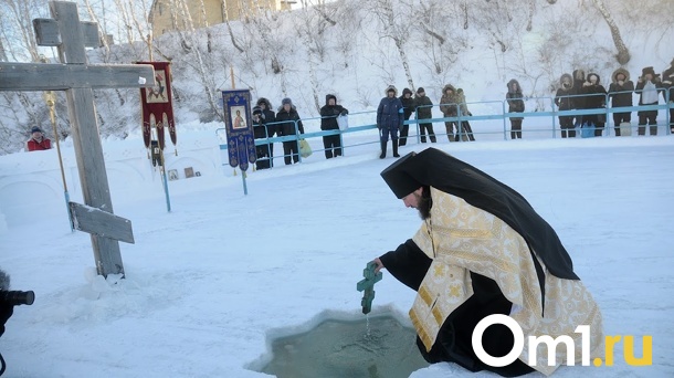 Платные купели и завораживающие мгновенья. Как в Омске отпраздновали Крещение