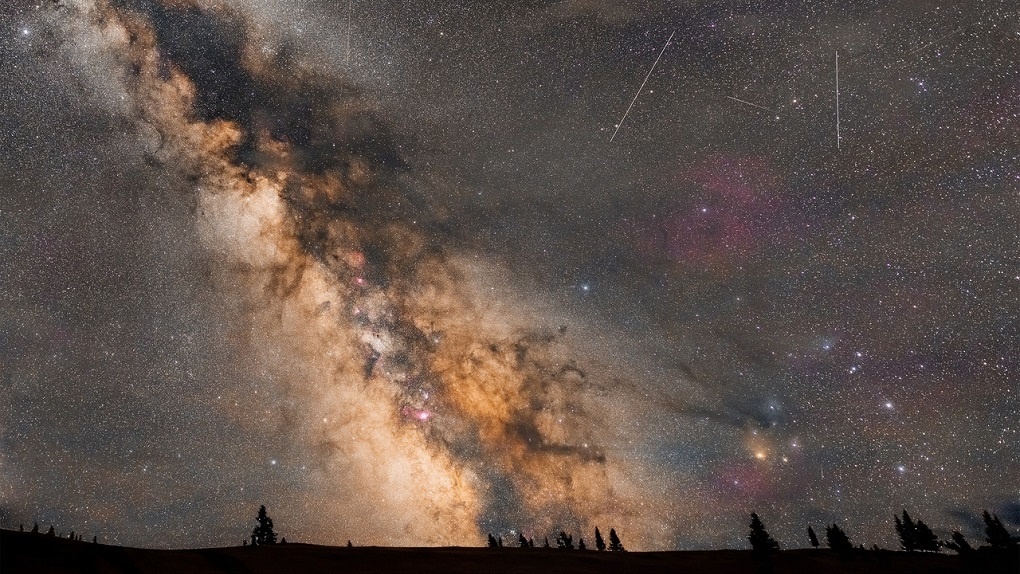 Млечный Путь в горах Алтая запечатлел новосибирский астрофотограф