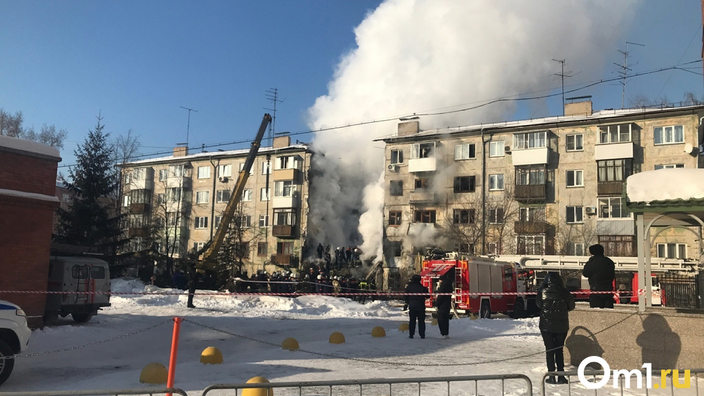 После обрушения дома в Новосибирске проходят обыски в газовых компаниях