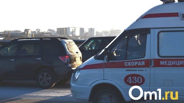 Мертвец на остановке шокировал новосибирцев