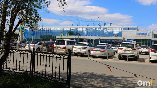 Со склада омского аэропорта несколько месяцев пропадали грузы