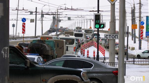 Ленинградский мост в Омске будут полностью перекрывать раз в неделю
