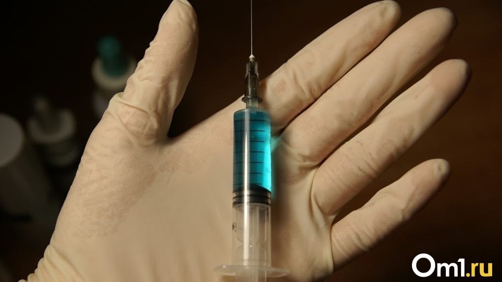 «Единственное спасение — вакцинация». Омский главврач призвал ставить прививки от коронавируса