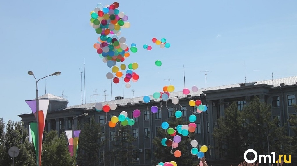 В Омске на шесть часов сократили праздничную программу Дня города