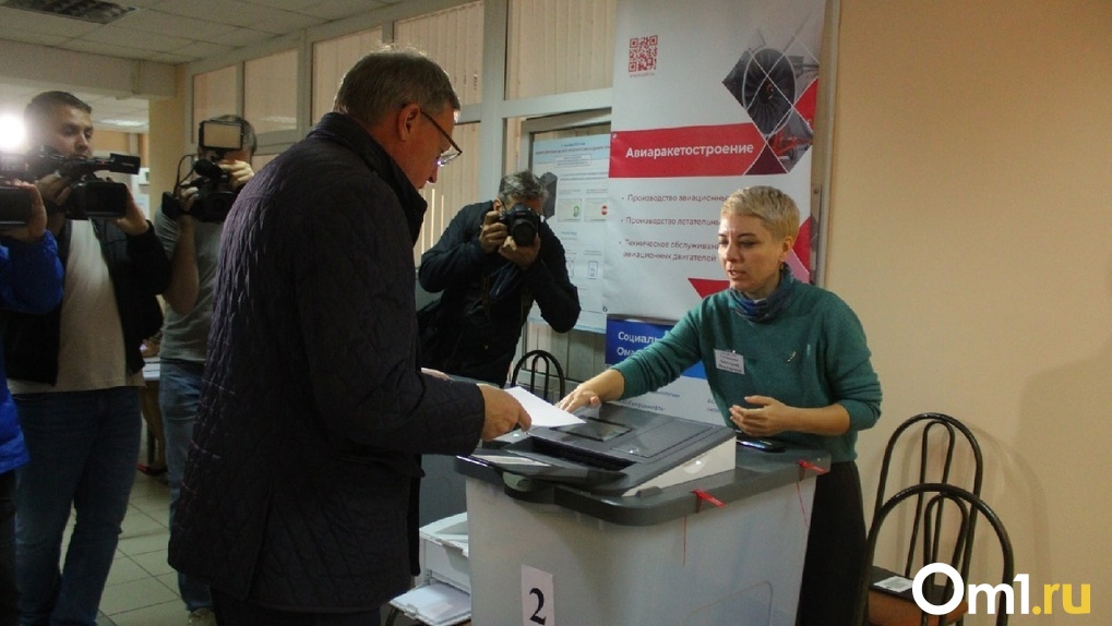 Александр Бурков отдал свой голос на выборах депутатов Омского горсовета