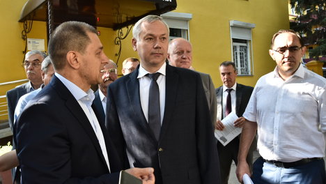 Андрей Травников: ремонт дорог и тротуаров в Новосибирске могут профинансировать из облбюджета