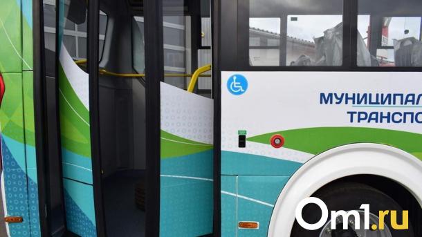 Популярный маршрут в Омске изменил схему движения