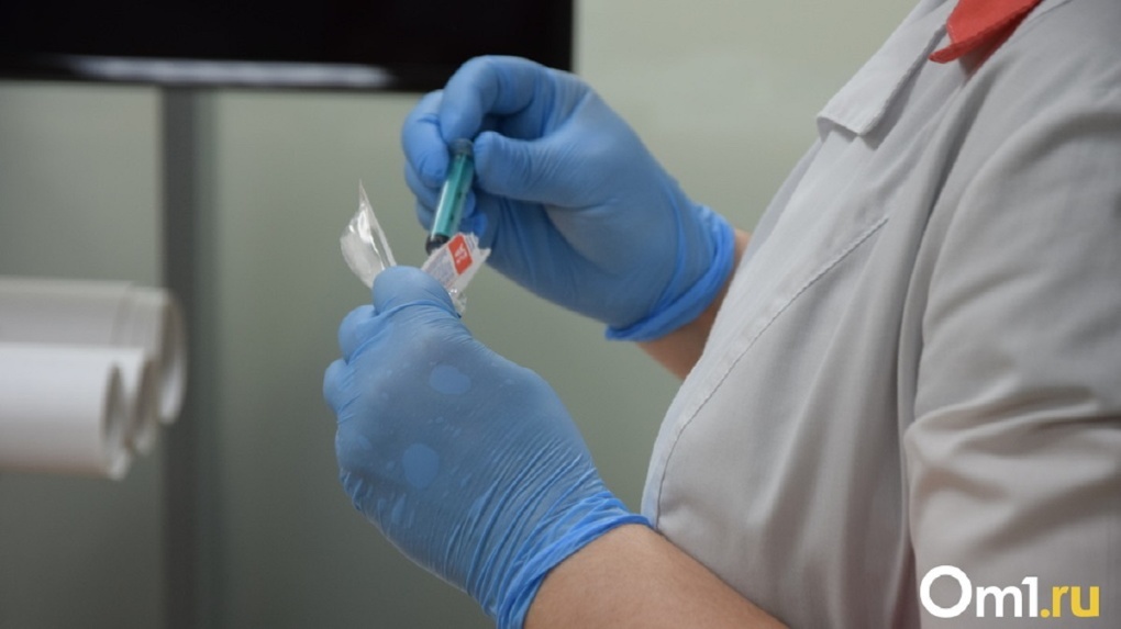 Испытания новой вакцины от COVID-19 начали в Новосибирске