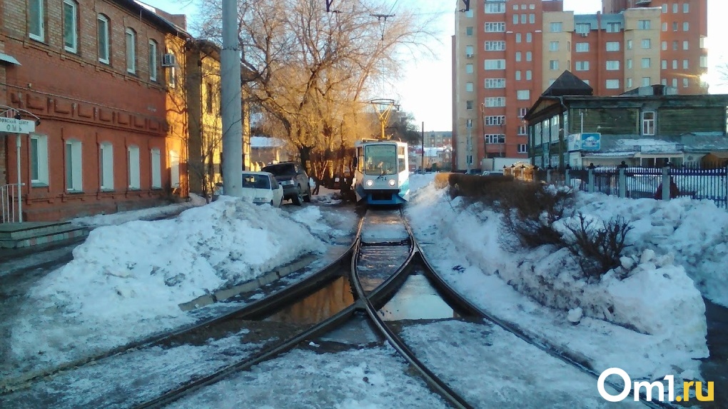 В Омске из-за коммунальной аварии сократился маршрут трамвая №8
