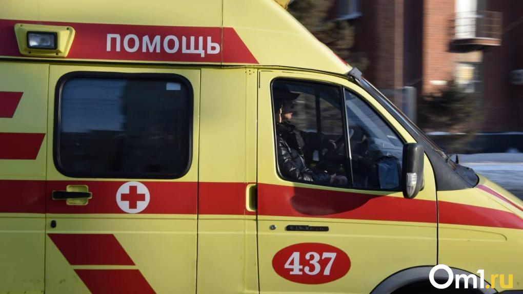 В Омске скорая помощь попала в «трамвайную ловушку»