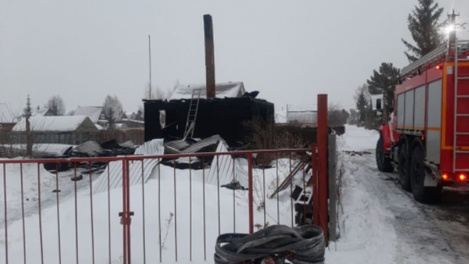 Обугленные тела под завалами: двух мёртвых пенсионеров нашли после пожара в Новосибирской области