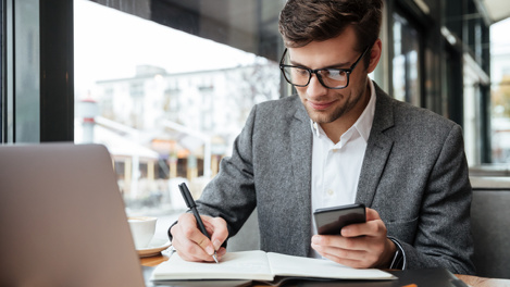 ВТБ: в марте число операций среднего и малого бизнеса через СБП выросло в полтора раза