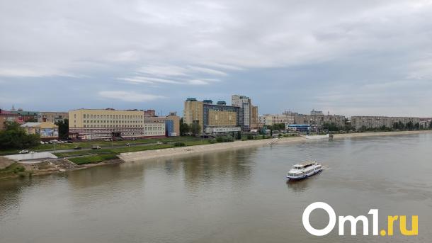 В Омске огородили набережную Тухачёвского: объясняем, для чего
