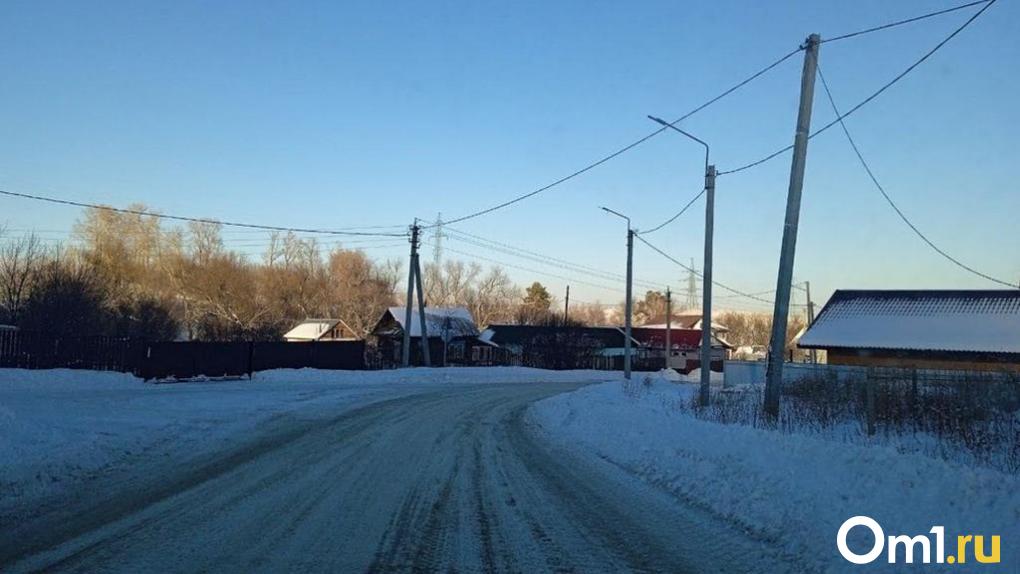 В омском доме нашли тело мужчины с телесными повреждениями