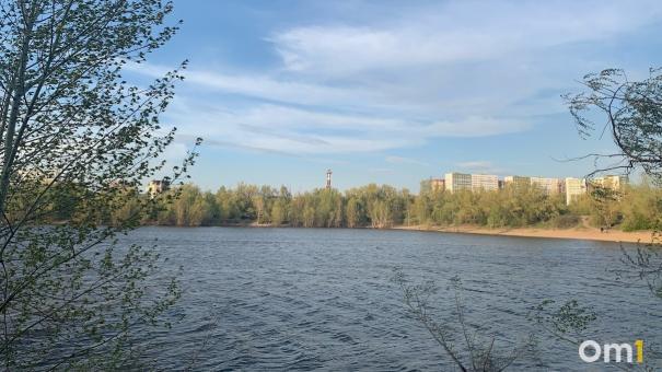 В Омске на окраине города утонул молодой парень