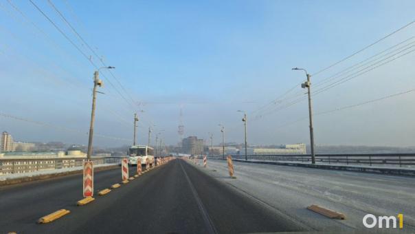 В Омске на мосту у Телецентра изменилась схема движения