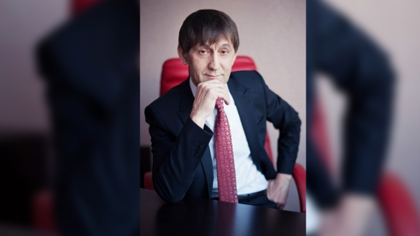 В Новосибирске на рабочем месте умер ректор СГУгиТ Александр Карпик