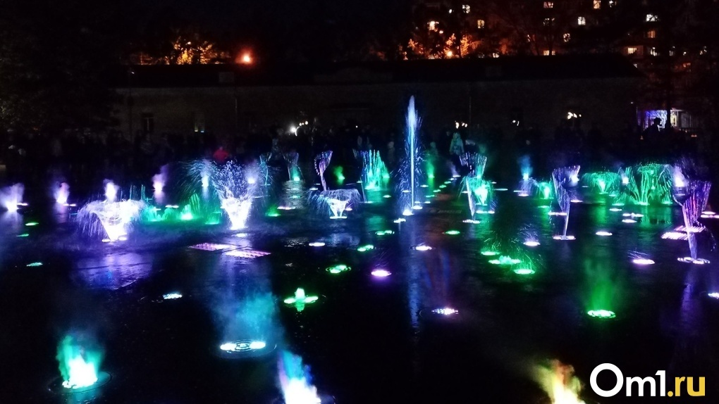 Новосибирцы смогут послушать любимые песни у музыкального фонтана в Центральном парке