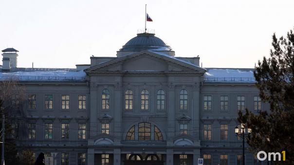 Омские власти решили продлить полномочия двух значимых чиновников