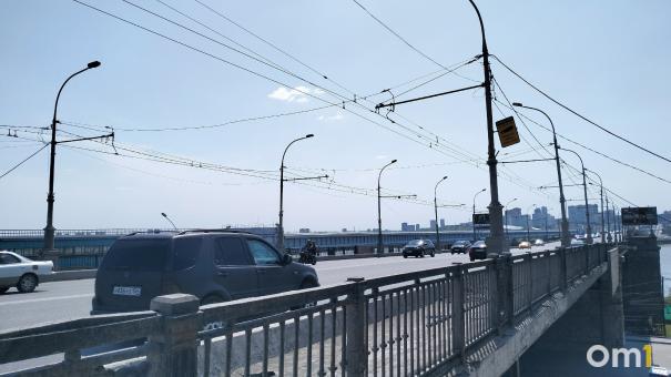Перилам Октябрьского моста в Новосибирске вернут исторический облик