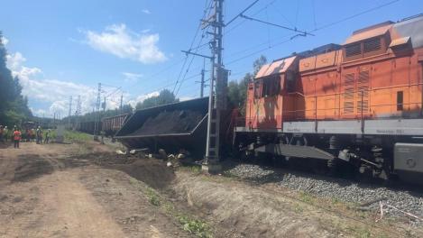 Сход вагонов в Дорогино: что пошло не так и кто ответит за ущерб в 3 миллиона рублей?