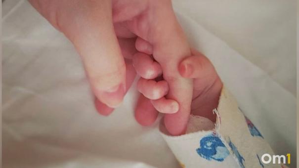 Омичка в новогоднюю ночь родила дома ребёнка