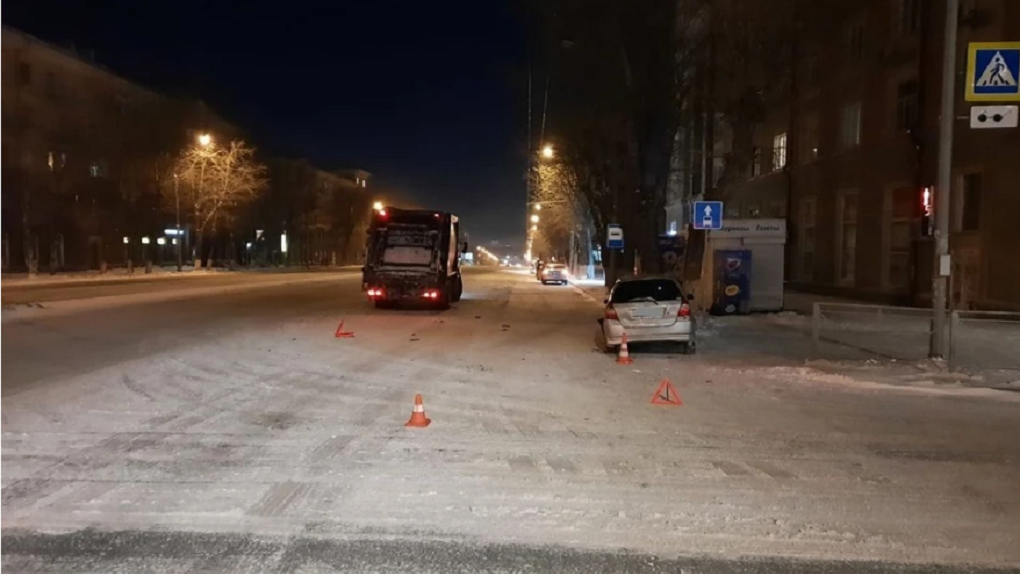 Пятилетняя девочка пострадала в ДТП с грузовиком в Новосибирске