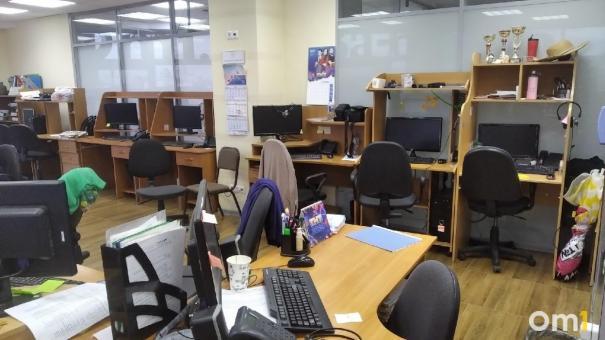 Омских работодателей могут обязать сокращать рабочий день в жаркую погоду