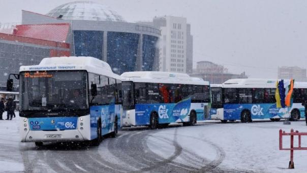 В Омске новые экологичные автобусы свяжут Ясную Поляну и Амурский посёлок